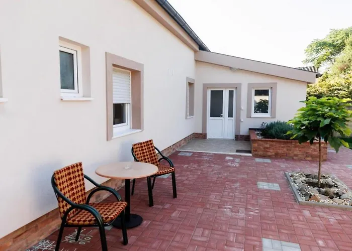 Kollar D Guest House - Prenociste Rooms